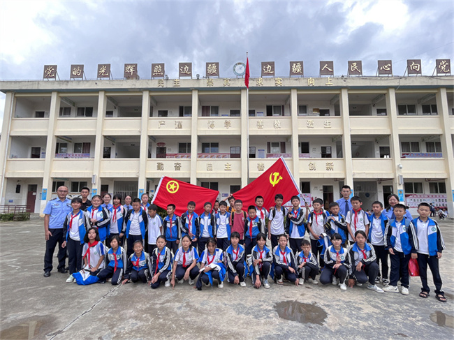 55834cd5dfcb9773a105463e9dcc041.jpg